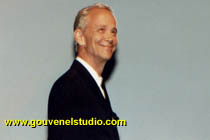 Joel Grey 