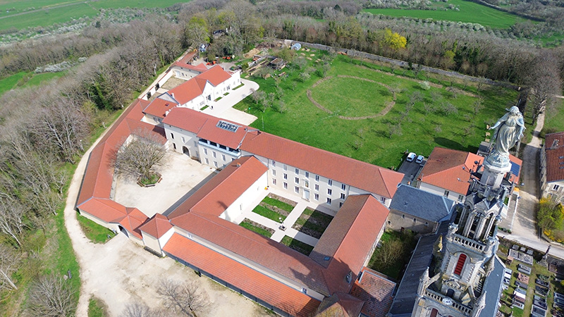 Photo a&eacute;rienne par drone Colline de Sion