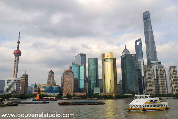Tour Oriental Pearl Tower 468 m - Emetteur de télévision de la Ville de Shanghai &